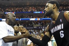 NBA转会风云：哈登加盟雄鹿，快船重组，鲍尔默未来动向成谜